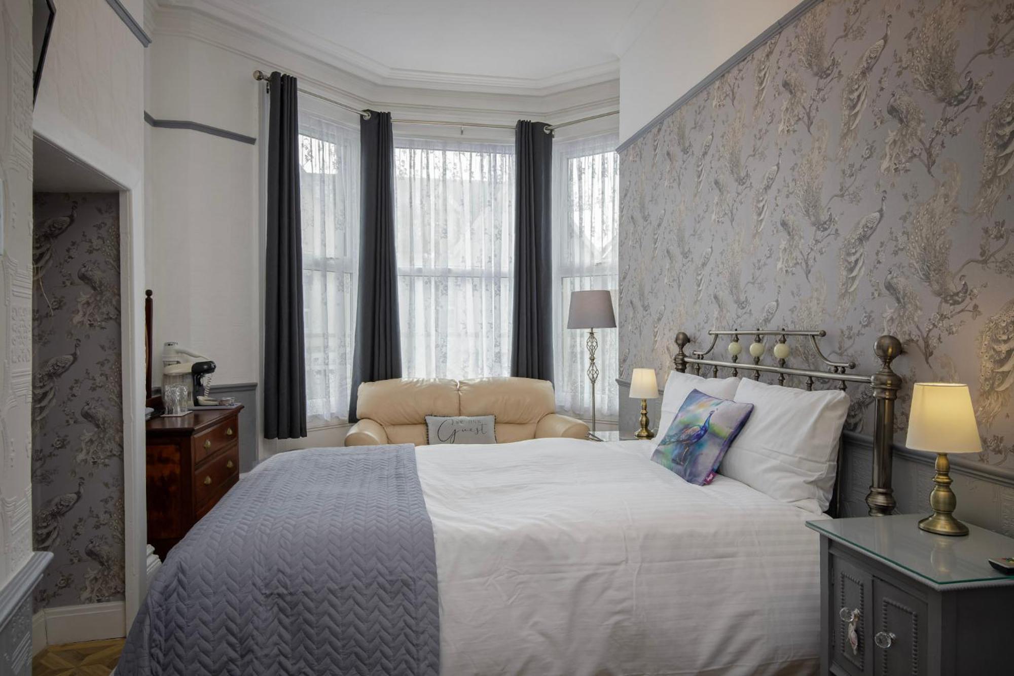 The Wescoe Guest house 3*